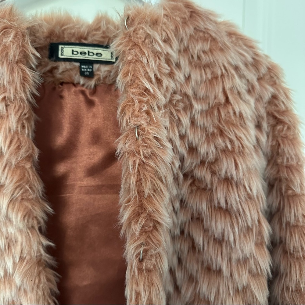Bebe Pink Faux Fur Cropped Jacket with Plush Texture - Picture 6 of 6